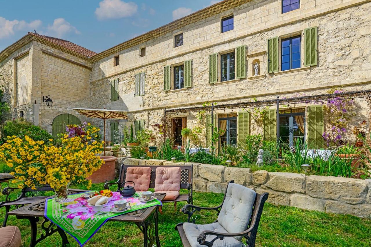 Bastide De Bellegarde Bed & Breakfast Avignon Exterior photo