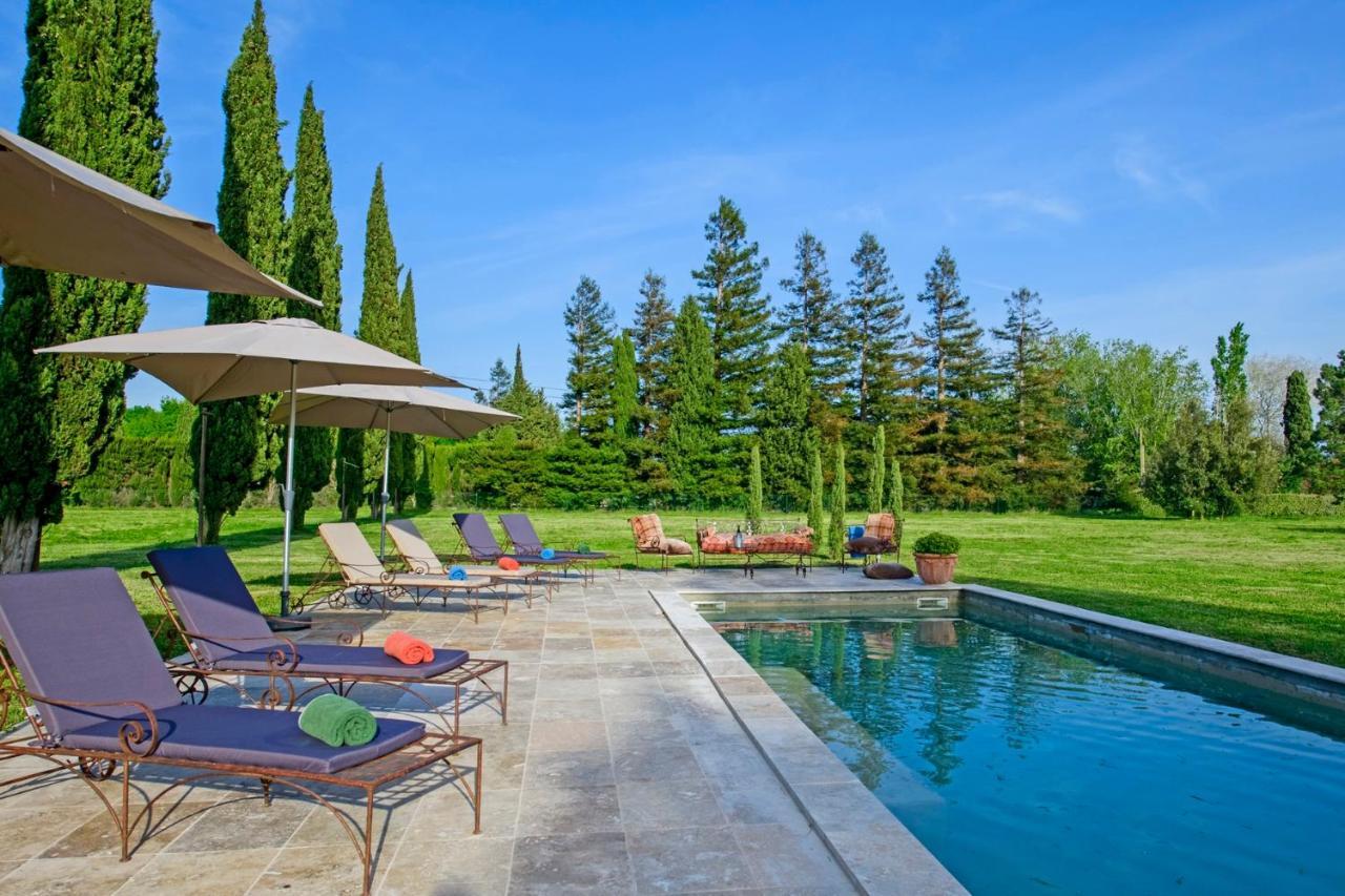 Bastide De Bellegarde Bed & Breakfast Avignon Exterior photo