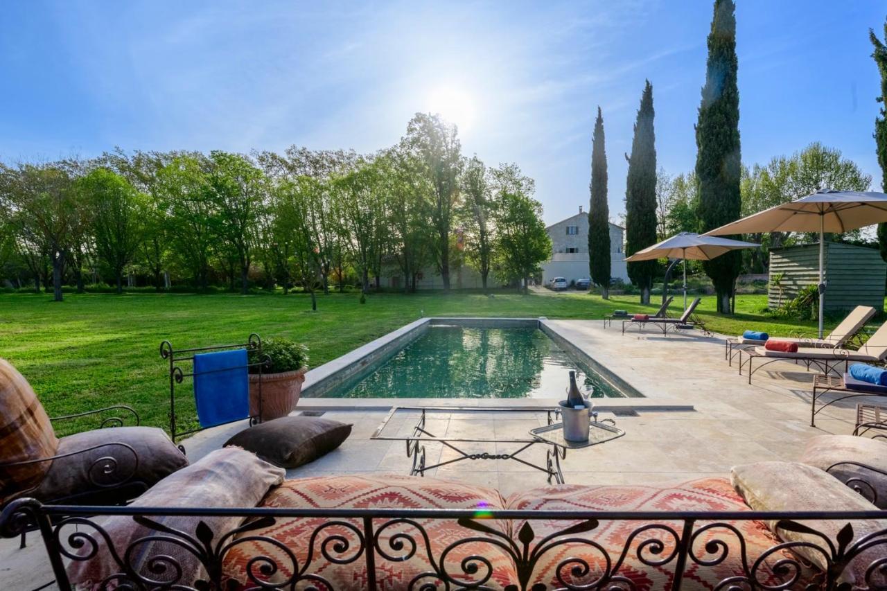 Bastide De Bellegarde Bed & Breakfast Avignon Exterior photo