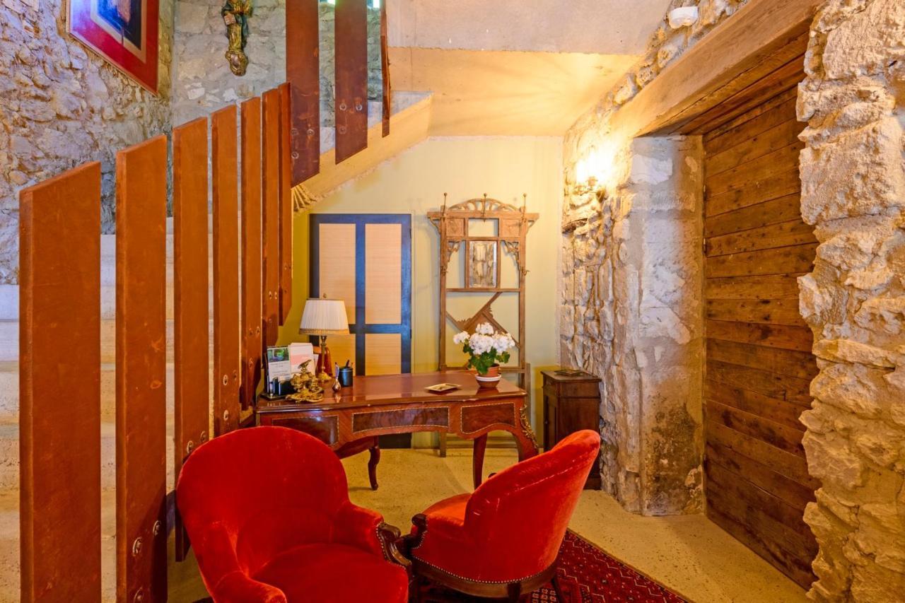 Bastide De Bellegarde Bed & Breakfast Avignon Exterior photo