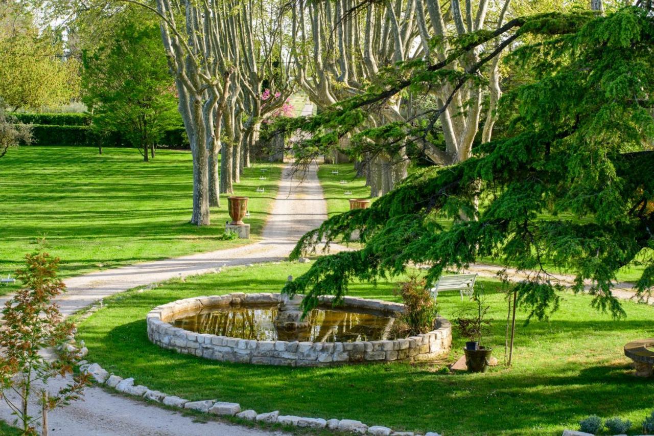 Bastide De Bellegarde Bed & Breakfast Avignon Exterior photo