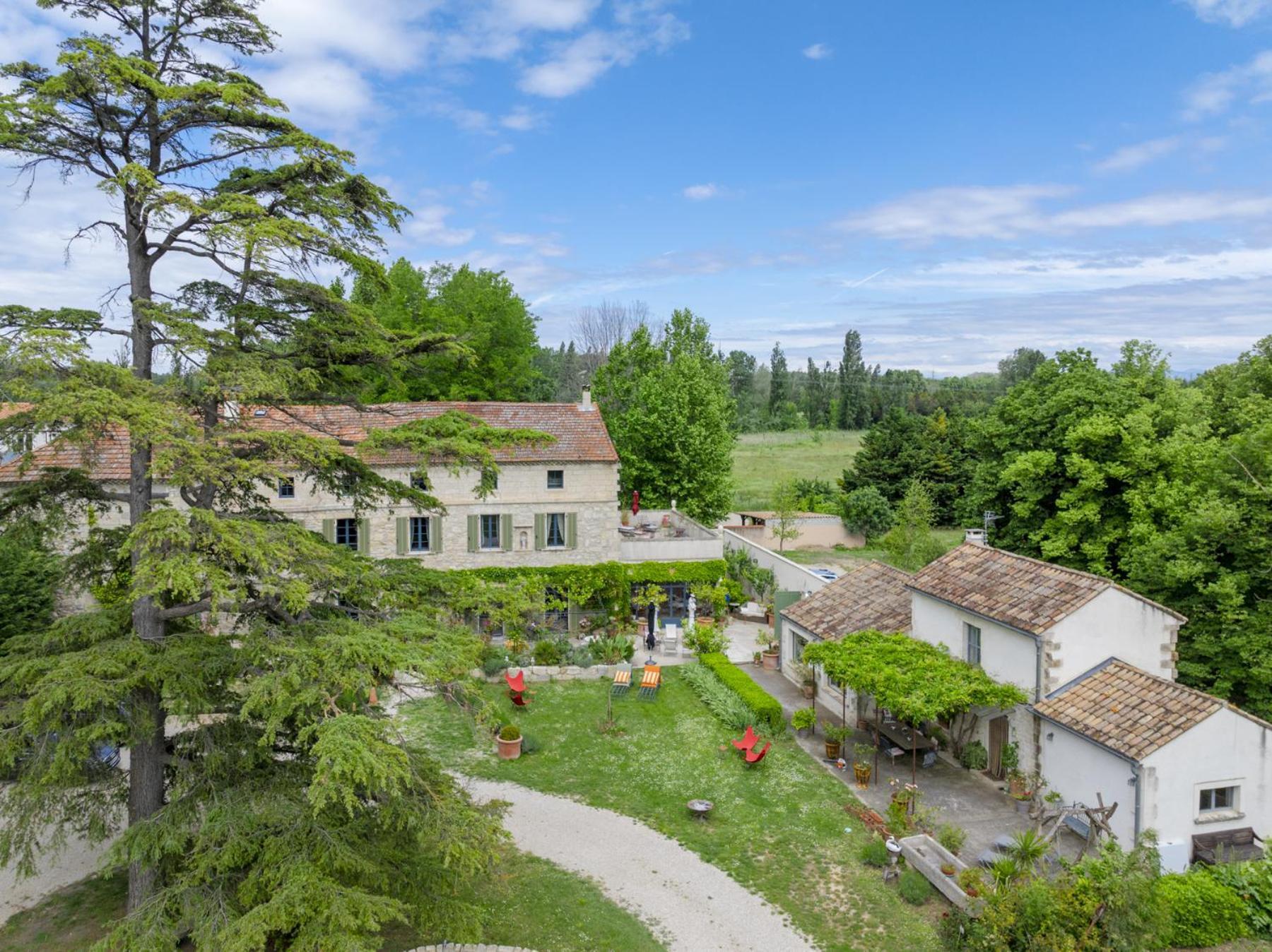 Bastide De Bellegarde Bed & Breakfast Avignon Exterior photo