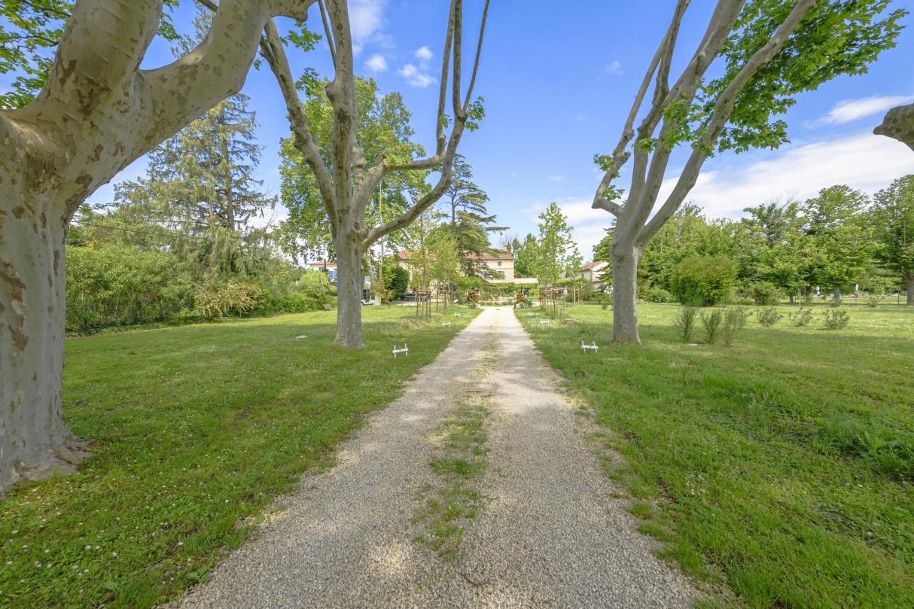 Bastide De Bellegarde Bed & Breakfast Avignon Exterior photo